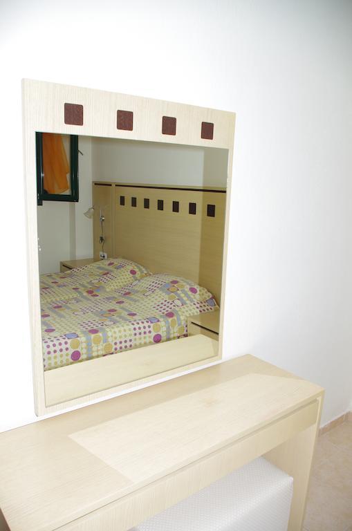 Elena Apartments 아스프로발타 외부 사진